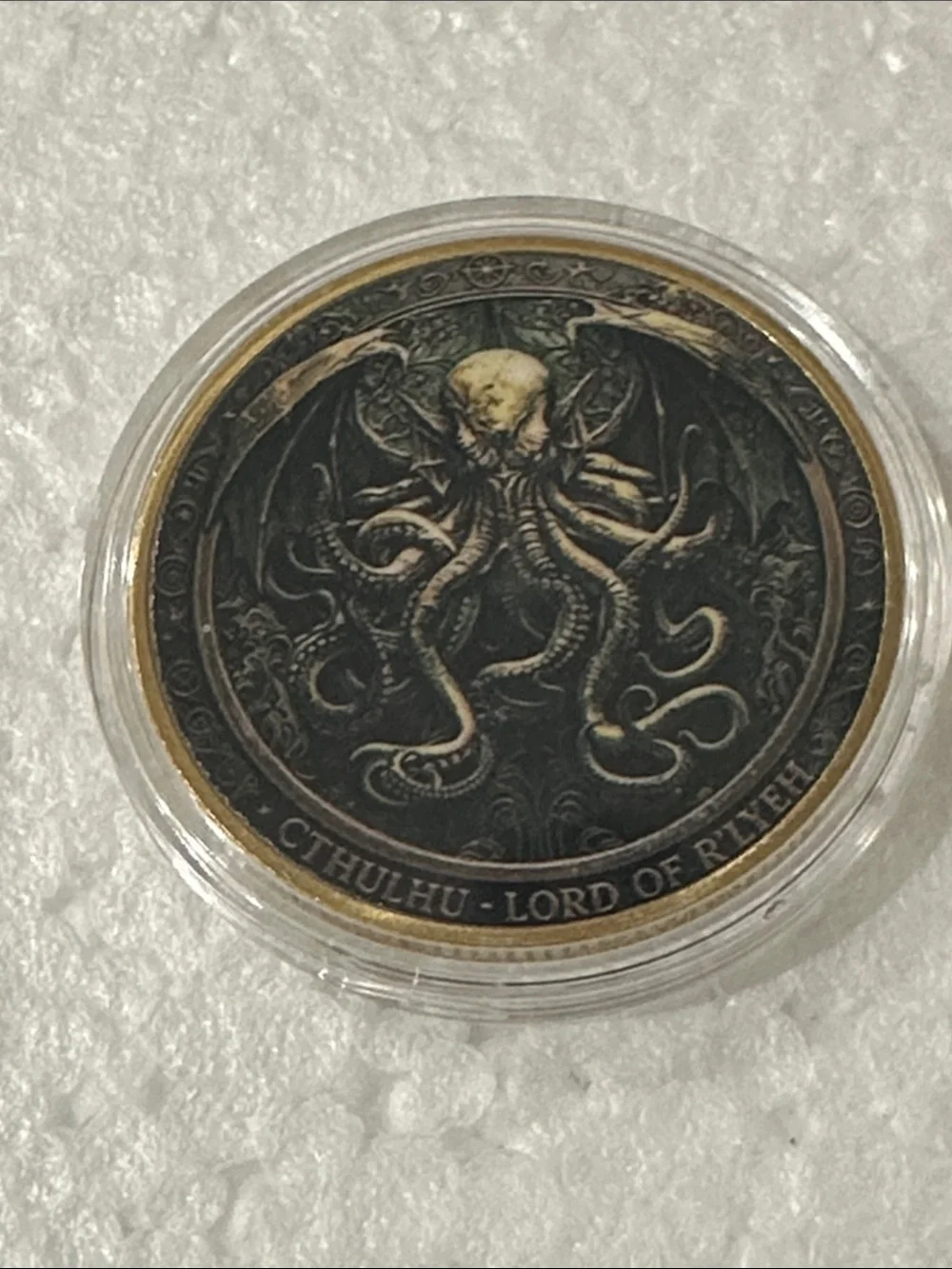 Cthulhu - Lord of R'lyeh Collectible Coin (Black & Gold)
